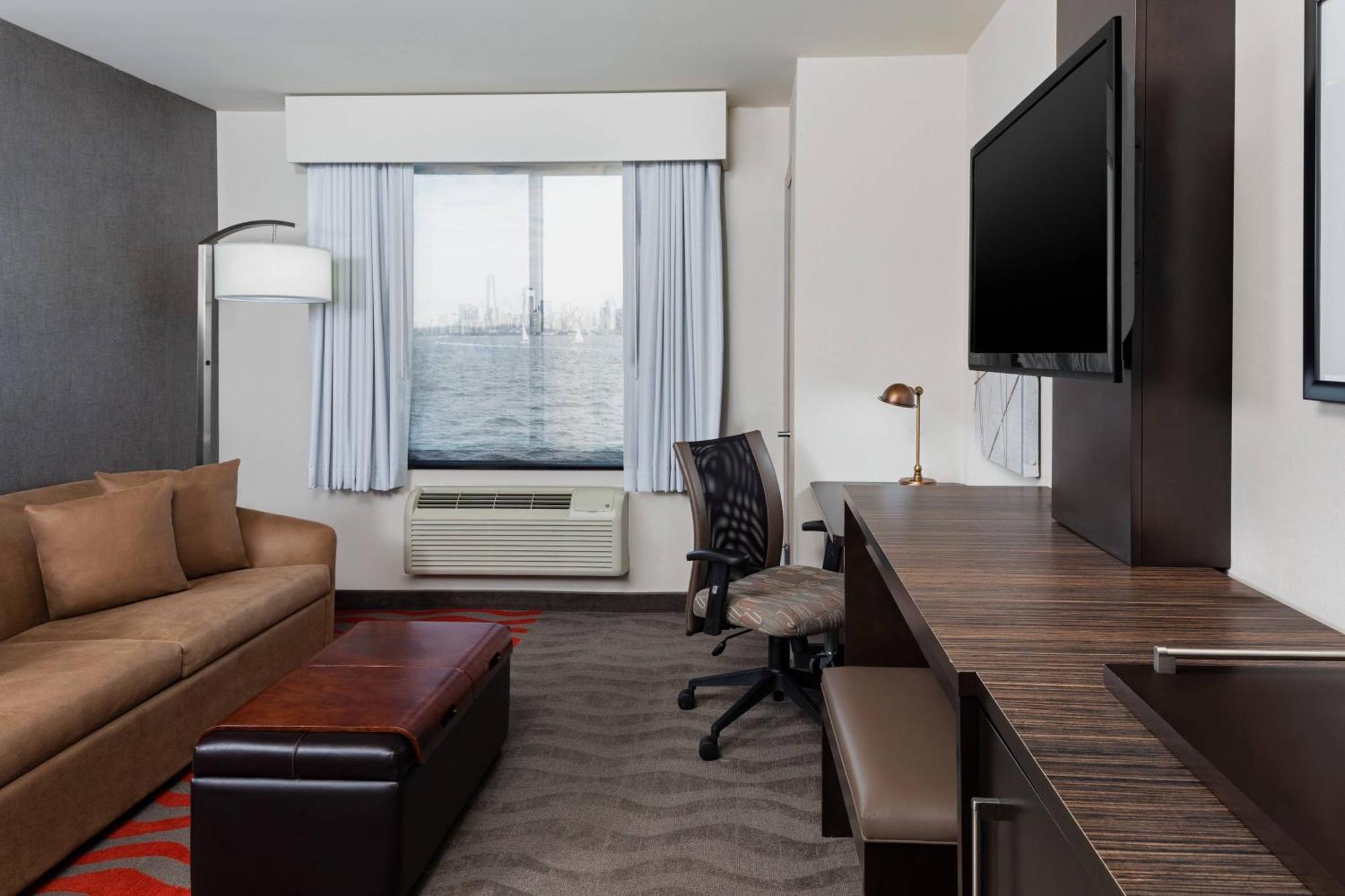 Fairfield Inn & Suites By Marriott New York Staten Island מראה חיצוני תמונה